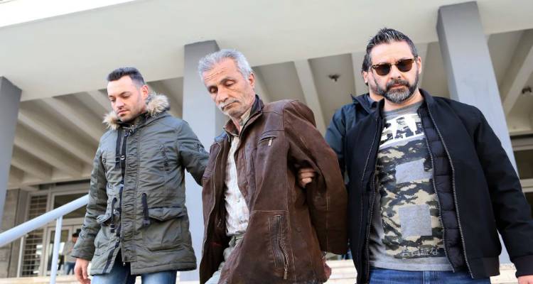 &Omega;&rho;&alpha;&iota;ό&kappa;&alpha;&sigma;&tau;&rho;&omicron;: &Sigma;&tau;&omicron;&nu; &alpha;&nu;&alpha;&kappa;&rho;&iota;&tau;ή &omicron; 58&chi;&rho;&omicron;&nu;&omicron;&sigmaf; &pi;&omicron;&upsilon; &epsilon;ί&chi;&epsilon; &phi;&upsilon;&lambda;&alpha;&kappa;ί&sigma;&epsilon;&iota; &tau;&alpha; &xi;&alpha;&delta;έ&lambda;&phi;&iota;&alpha; &tau;&omicron;&upsilon; &gamma;&iota;&alpha; &nu;&alpha; &tau;&omicron;&upsilon;&sigmaf; &alpha;&pi;&omicron;&sigma;&pi;ά &chi;&rho;ή&mu;&alpha;&tau;&alpha;