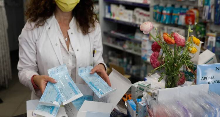 Self test: Δωρεάν από αύριο για όλους τους 18 έως 30 ετών