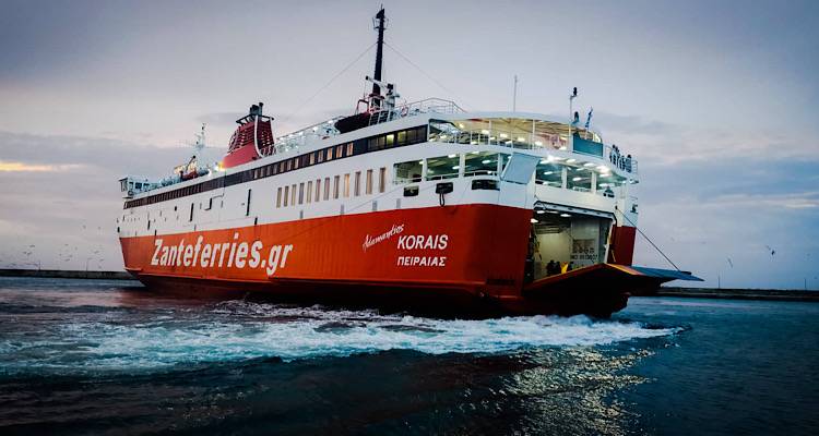 &laquo;&Alpha;&delta;&alpha;&mu;ά&nu;&tau;&iota;&omicron;&sigmaf; &Kappa;&omicron;&rho;&alpha;ή&sigmaf;&raquo;: &Xi;&epsilon;&kappa;ί&nu;&eta;&sigma;&epsilon; &alpha;&pi;ό &sigma;ή&mu;&epsilon;&rho;&alpha; &tau;&omicron; &delta;&rho;&omicron;&mu;&omicron;&lambda;ό&gamma;&iota;&omicron; &Alpha;&lambda;&epsilon;&xi;&alpha;&nu;&delta;&rho;&omicron;ύ&pi;&omicron;&lambda;&eta; - &Sigma;&alpha;&mu;&omicron;&theta;&rho;ά&kappa;&eta; -&Lambda;ή&mu;&nu;&omicron;&sigmaf; | &Mu;&iota;&alpha; &pi;&rho;&omicron;&sigma;έ&gamma;&gamma;&iota;&sigma;&eta; &tau;&eta;&nu; &epsilon;&beta;&delta;&omicron;&mu;ά&delta;&alpha; &kappa;&alpha;&iota; &sigma;&tau;&omicron;&nu; &Alpha;&eta; &Sigma;&tau;&rho;&alpha;&tau;&eta;