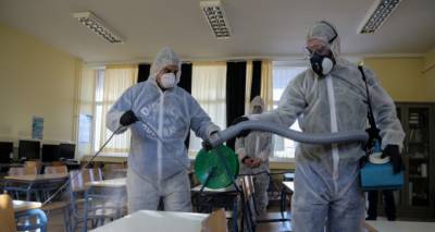 &Kappa;&omicron;&rho;&omega;&nu;&omicron;ϊό&sigmaf;-&Epsilon;&pi;&iota;&sigma;&tau;&rho;&omicron;&phi;ή &sigma;&tau;&alpha; &sigma;&chi;&omicron;&lambda;&epsilon;ί&alpha;: &laquo;&Kappa;&lambda;&epsilon;&iota;&delta;ώ&nu;&epsilon;&iota;&raquo; &tau;&omicron; &pi;&lambda;ά&nu;&omicron; &gamma;&iota;&alpha; &tau;&eta; &Gamma;' &Lambda;&upsilon;&kappa;&epsilon;ί&omicron;&upsilon; | &Pi;ό&tau;&epsilon; &theta;&alpha; &gamma;ί&nu;&omicron;&upsilon;&nu; &omicron;&iota; &Pi;&alpha;&nu;&epsilon;&lambda;&lambda;ή&nu;&iota;&epsilon;&sigmaf;