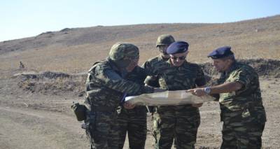 &Sigma;&tau;&eta; &Lambda;ή&mu;&nu;&omicron; &omicron; &Alpha;&rho;&chi;&eta;&gamma;ό&sigmaf; &tau;&omicron;&upsilon; &Gamma;&epsilon;&nu;&iota;&kappa;&omicron;ύ &Epsilon;&pi;&iota;&tau;&epsilon;&lambda;&epsilon;ί&omicron;&upsilon; &Sigma;&tau;&rho;&alpha;&tau;&omicron;ύ
