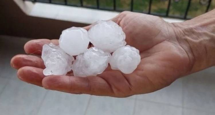 &Eta;&mu;&alpha;&theta;ί&alpha;: &Chi;&alpha;&lambda;ά&zeta;&iota; &sigma;&epsilon; &mu;έ&gamma;&epsilon;&theta;&omicron;&sigmaf; &kappa;&alpha;&rho;&upsilon;&delta;&iota;&omicron;ύ έ&pi;&lambda;&eta;&xi;&epsilon; &tau;&eta;&nu; &pi;&epsilon;&rho;&iota;&omicron;&chi;ή [&epsilon;&iota;&kappa;ό&nu;&epsilon;&sigmaf;]
