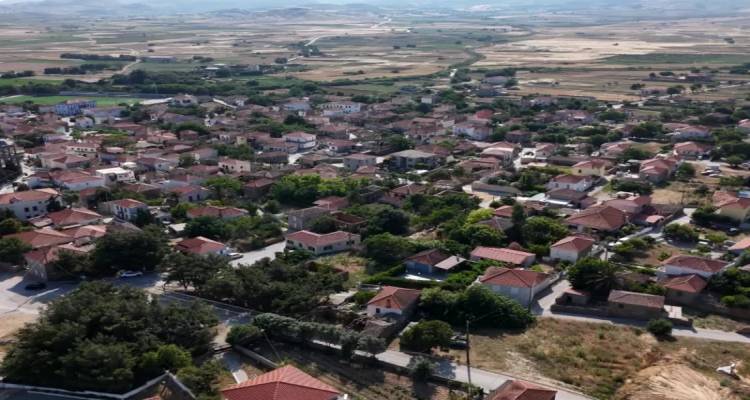 &Lambda;ή&mu;&nu;&omicron;&sigmaf;: &Alpha;&gamma;&rho;ό&tau;&epsilon;&sigmaf; &kappa;&alpha;&iota; &kappa;&tau;&eta;&nu;&omicron;&tau;&rho;ό&phi;&omicron;&iota; &sigma;&epsilon; &alpha;&pi;ό&gamma;&nu;&omega;&sigma;&eta;