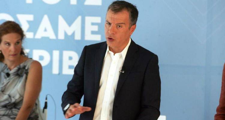 &Sigma;&tau;. &Theta;&epsilon;&omicron;&delta;&omega;&rho;ά&kappa;&eta;&sigmaf;: &Tau;&omicron;ύ&rho;&kappa;&omicron;&iota; &nu;&alpha;ύ&alpha;&rho;&chi;&omicron;&iota; &gamma;&epsilon;&lambda;ά&nu;&epsilon; &sigma;&tau;&omicron; &Alpha;&iota;&gamma;&alpha;ί&omicron; &kappa;&iota; &epsilon;&mu;&epsilon;ί&sigmaf; &tau;&omicron; &pi;&alpha;ί&zeta;&omicron;&upsilon;&mu;&epsilon; &sigma;&kappa;&lambda;&eta;&rho;&omicron;ί &mu;&epsilon; &tau;&omicron;&upsilon;&sigmaf; &beta;ό&rho;&epsilon;&iota;&omicron;&upsilon;&sigmaf; &gamma;&epsilon;ί&tau;&omicron;&nu;έ&sigmaf; &mu;&alpha;&sigmaf;