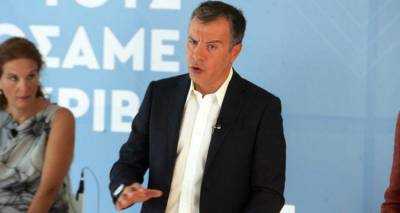 &Sigma;&tau;. &Theta;&epsilon;&omicron;&delta;&omega;&rho;ά&kappa;&eta;&sigmaf;: &Tau;&omicron;ύ&rho;&kappa;&omicron;&iota; &nu;&alpha;ύ&alpha;&rho;&chi;&omicron;&iota; &gamma;&epsilon;&lambda;ά&nu;&epsilon; &sigma;&tau;&omicron; &Alpha;&iota;&gamma;&alpha;ί&omicron; &kappa;&iota; &epsilon;&mu;&epsilon;ί&sigmaf; &tau;&omicron; &pi;&alpha;ί&zeta;&omicron;&upsilon;&mu;&epsilon; &sigma;&kappa;&lambda;&eta;&rho;&omicron;ί &mu;&epsilon; &tau;&omicron;&upsilon;&sigmaf; &beta;ό&rho;&epsilon;&iota;&omicron;&upsilon;&sigmaf; &gamma;&epsilon;ί&tau;&omicron;&nu;έ&sigmaf; &mu;&alpha;&sigmaf;