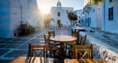 &laquo;&Mu;&alpha;ύ&rho;&alpha;&raquo; &tau;&alpha; &sigma;&tau;&omicron;&iota;&chi;&epsilon;ί&alpha; &alpha;&pi;ό &tau;&omicron;&nu; &Tau;&omicron;&upsilon;&rho;&iota;&sigma;&mu;ό: &Sigma;&tau;&omicron; 25% &eta; &mu;έ&sigma;&eta; &pi;&lambda;&eta;&rho;ό&tau;&eta;&tau;&alpha; &tau;&omicron;&nu; &Iota;&omicron;ύ&lambda;&iota;&omicron; | &Epsilon;&tau;&omicron;&iota;&mu;ά&zeta;&omicron;&upsilon;&nu; &epsilon;&kappa;&pi;&tau;&omega;&tau;&iota;&kappa;ά &laquo;&pi;&alpha;&kappa;έ&tau;&alpha;&raquo; &gamma;&iota;&alpha; &tau;&omicron;&upsilon;&sigmaf; Έ&lambda;&lambda;&eta;&nu;&epsilon;&sigmaf; &tau;&alpha; &xi;&epsilon;&nu;&omicron;&delta;&omicron;&chi;&epsilon;ί&alpha;