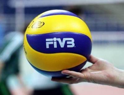 Volley: &Eta; &Lambda;ή&mu;&nu;&omicron;&sigmaf; &delta;&upsilon;&sigma;&kappa;ό&lambda;&epsilon;&psi;&epsilon; &tau;&omicron;&nu; &Eta;&rho;&alpha;&kappa;&lambda;ή