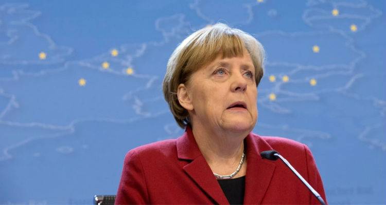 &Mu;έ&rho;&kappa;&epsilon;&lambda;: &Epsilon;&kappa;&tau;&alpha;&mu;ί&epsilon;&upsilon;&sigma;&eta; &mu;&epsilon;&tau;ά &tau;&eta; &theta;&epsilon;&tau;&iota;&kappa;ή &alpha;&xi;&iota;&omicron;&lambda;ό&gamma;&eta;&sigma;&eta;