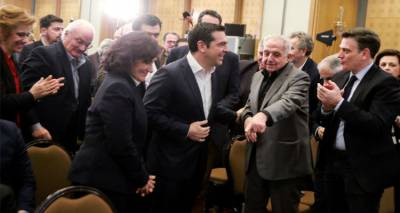 &Chi;&omega;&rho;ί&sigmaf; &alpha;&pi;&omicron;&tau;έ&lambda;&epsilon;&sigma;&mu;&alpha; &kappa;&alpha;&iota; &eta; &delta;&epsilon;ύ&tau;&epsilon;&rho;&eta; &alpha;&pi;ό&pi;&epsilon;&iota;&rho;&alpha; &laquo;&gamma;έ&phi;&upsilon;&rho;&alpha;&sigmaf;&raquo; &Tau;&sigma;ί&pi;&rho;&alpha; &mu;&epsilon; &tau;&omicron; &Kappa;&Iota;&Nu;&Alpha;&Lambda;