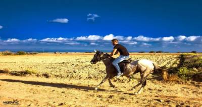 &Iota;&pi;&pi;&omicron;&delta;&rho;&omicron;&mu;ί&epsilon;&sigmaf; &sigma;&tau;&omicron; &Kappa;&omicron;&nu;&tau;&omicron;&pi;&omicron;ύ&lambda;&iota; (photos)