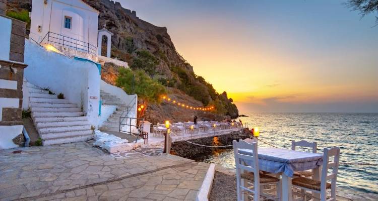 &Omicron; &Epsilon;&Omicron;&Tau; &pi;&rho;&omicron;&beta;ά&lambda;&lambda;&epsilon;&iota; &tau;&eta; &gamma;&alpha;&sigma;&tau;&rho;&omicron;&nu;&omicron;&mu;ί&alpha; &Lambda;έ&sigma;&beta;&omicron;&upsilon;, &Lambda;ή&mu;&nu;&omicron;&upsilon;, &Pi;ό&rho;&omicron;&upsilon; -&Tau;&omicron;&pi;&iota;&kappa;ή &kappa;&omicron;&upsilon;&zeta;ί&nu;&alpha;, &mu;&omicron;&nu;&alpha;&delta;&iota;&kappa;ά &pi;&rho;&omicron;ϊό&nu;&tau;&alpha;