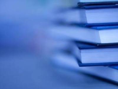 &Alpha;&rho;&chi;ί&zeta;&epsilon;&iota; &tau;&omicron; 42&omicron; &Phi;&epsilon;&sigma;&tau;&iota;&beta;ά&lambda; &Beta;&iota;&beta;&lambda;ί&omicron;&upsilon;