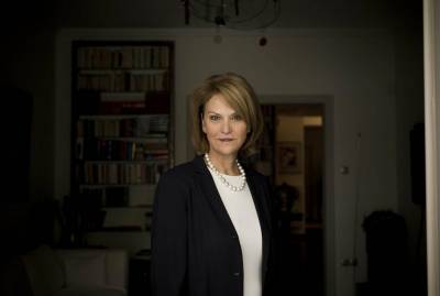 Η Ελληνίδα Σιδηρά Κυρία, Μαρία Ρεπούση