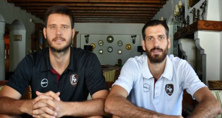 &Tau;&alpha; ό&nu;&epsilon;&iota;&rho;&alpha; &tau;&omega;&nu; &alpha;&rho;&chi;&eta;&gamma;ώ&nu; &tau;&omicron;&upsilon; &Eta;&phi;&alpha;ί&sigma;&tau;&omicron;&upsilon; &gamma;&iota;&alpha; &tau;&eta; &Lambda;ή&mu;&nu;&omicron;