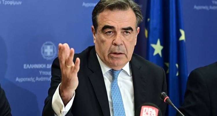 M. &Sigma;&chi;&omicron;&iota;&nu;ά&sigmaf;: &Omicron;&iota; &alpha;&gamma;&rho;ό&tau;&epsilon;&sigmaf; &kappa;&alpha;&iota; &omicron;&iota; &psi;&alpha;&rho;ά&delta;&epsilon;&sigmaf; &delta;&epsilon;&nu; &theta;&alpha; &mu;&epsilon;ί&nu;&omicron;&upsilon;&nu; &alpha;&pi;&rho;&omicron;&sigma;&tau;ά&tau;&epsilon;&upsilon;&tau;&omicron;&iota;