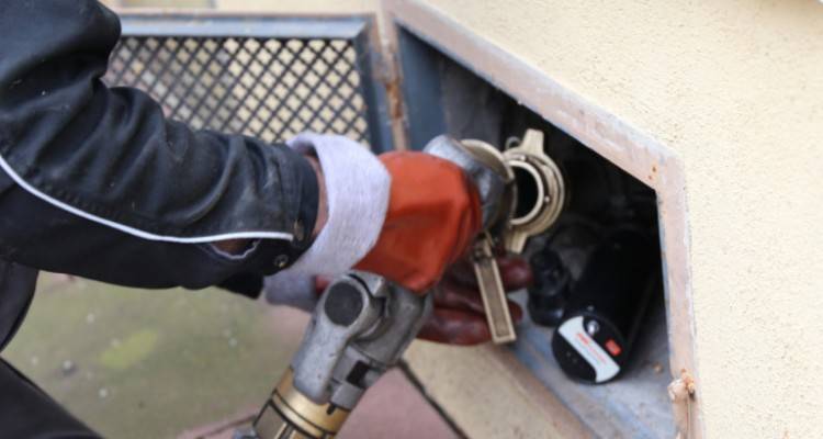 Επίδομα θέρμανσης: Ποιοι και τι ποσό θα πάρουν | Επιδότηση και για αγορά μικρότερης ποσότητας πετρελαίου