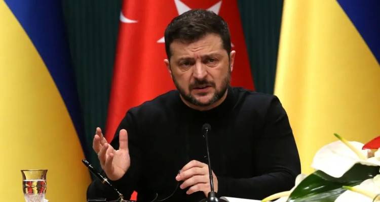 &Pi;ό&lambda;&epsilon;&mu;&omicron;&sigmaf; &sigma;&tau;&eta;&nu; &Omicron;&upsilon;&kappa;&rho;&alpha;&nu;ί&alpha; : To &tau;ί&mu;&eta;&mu;&alpha; &gamma;&iota;&alpha; &tau;&eta;&nu; &epsilon;&iota;&rho;ή&nu;&eta; &mu;&pi;&omicron;&rho;&epsilon;ί &nu;&alpha; &epsilon;ί&nu;&alpha;&iota; &omicron; &Zeta;&epsilon;&lambda;έ&nu;&sigma;&kappa;&iota;