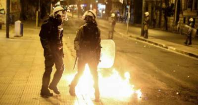 &Pi;&epsilon;&delta;ί&omicron; &mu;ά&chi;&eta;&sigmaf; &tau;&omicron; &Pi;&omicron;&lambda;&upsilon;&tau;&epsilon;&chi;&nu;&epsilon;ί&omicron;: &Sigma;&omicron;&beta;&alpha;&rho;ά &epsilon;&pi;&epsilon;&iota;&sigma;ό&delta;&iota;&alpha;, &beta;&rho;&omicron;&chi;ή &alpha;&pi;ό &mu;&omicron;&lambda;ό&tau;&omicron;&phi; &kappa;&alpha;&iota; &sigma;&upsilon;&lambda;&lambda;ή&psi;&epsilon;&iota;&sigmaf; (photos)