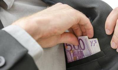 &Epsilon;&lambda;&lambda;&eta;&nu;&epsilon;&sigmaf; &kappa;&alpha;&lambda;&lambda;&iota;&tau;έ&chi;&nu;&epsilon;&sigmaf; &kappa;ά&nu;&omicron;&upsilon;&nu; &pi;ά&rho;&tau;&iota; &phi;&omicron;&rho;&omicron;&delta;&iota;&alpha;&phi;&upsilon;&gamma;ή&sigmaf; &sigma;&tau;&eta;&nu; &Kappa;ύ&pi;&rho;&omicron;