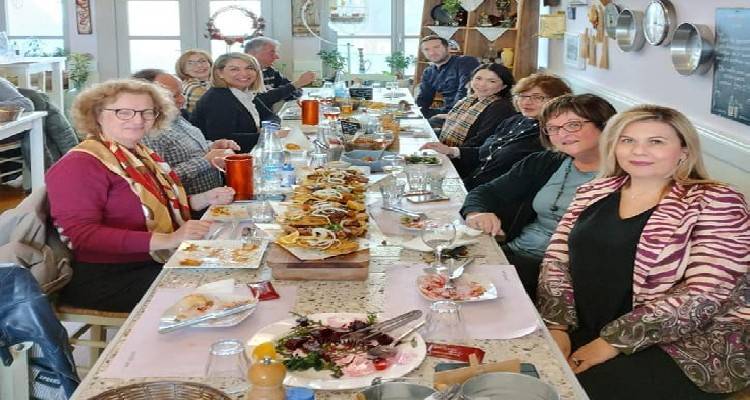 Έκοψαν την πίτα τους οι Δικηγόροι της Λήμνου