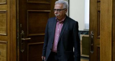 Ά&nu;&omega;-&kappa;ά&tau;&omega; &eta; &pi;&alpha;&iota;&delta;&epsilon;ί&alpha; &mu;&epsilon; &tau;&omicron; &nu;&omicron;&mu;&omicron;&sigma;&chi;έ&delta;&iota;&omicron; &Gamma;&alpha;&beta;&rho;ό&gamma;&lambda;&omicron;&upsilon;: &Tau;&omicron;&nu; &Sigma;&epsilon;&pi;&tau;έ&mu;&beta;&rho;&iota;&omicron; &tau;&alpha; 5 &nu;έ&alpha; &laquo;&beta;&omicron;&upsilon;&lambda;&epsilon;&upsilon;&tau;&iota;&kappa;ά&raquo; &pi;&alpha;&nu;&epsilon;&pi;&iota;&sigma;&tau;&eta;&mu;&iota;&alpha;&kappa;ά &tau;&mu;ή&mu;&alpha;&tau;&alpha;
