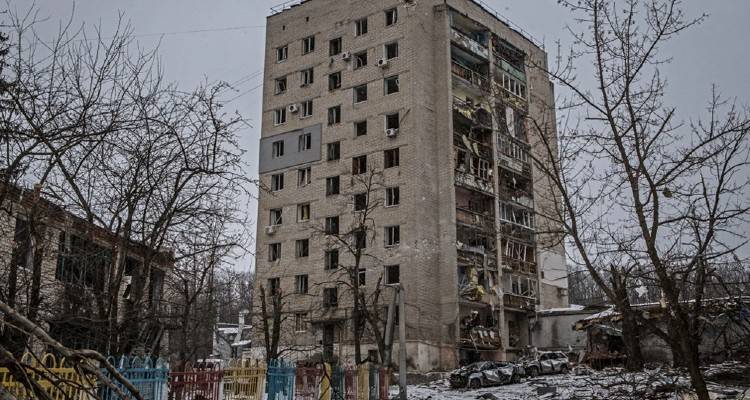 &Pi;ό&lambda;&epsilon;&mu;&omicron;&sigmaf; &sigma;&tau;&eta;&nu; &Omicron;&upsilon;&kappa;&rho;&alpha;&nu;ί&alpha;: &Beta;&omicron;&mu;&beta;&alpha;&rho;&delta;&iota;&sigma;&mu;&omicron;ί &sigma;&epsilon; &pi;&epsilon;&rho;&iota;&omicron;&chi;έ&sigmaf; &alpha;&mu;ά&chi;&omega;&nu; &sigma;&tau;&omicron; &Nu;&tau;&nu;ί&pi;&rho;&omicron;
