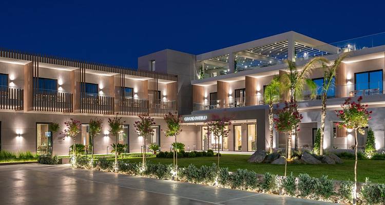 &Tau;&omicron; Grand Patelli &alpha;&nu;&alpha;&zeta;&eta;&tau;ά &pi;&rho;&omicron;&sigma;&omega;&pi;&iota;&kappa;ό