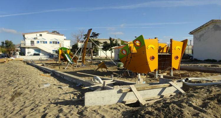 &Sigma;&tau;ή&nu;&omicron;&nu;&tau;&alpha;&iota; &omicron;&iota; &pi;&alpha;&iota;&delta;&iota;&kappa;έ&sigmaf; &chi;&alpha;&rho;έ&sigmaf; &sigma;&tau;&eta; &Mu;ύ&rho;&iota;&nu;&alpha; (photos)