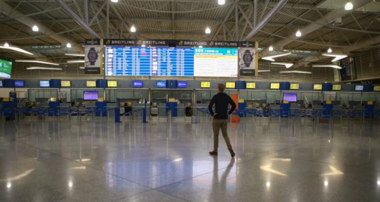 &Phi;&omega;&tau;&omicron;&gamma;&rho;&alpha;&phi;ί&alpha;: Intimenews/&Sigma;&Tau;&Epsilon;&Phi;&Alpha;&Nu;&Omicron;&Upsilon; &Sigma;&Tau;&Epsilon;&Lambda;&Iota;&Omicron;&Sigma;