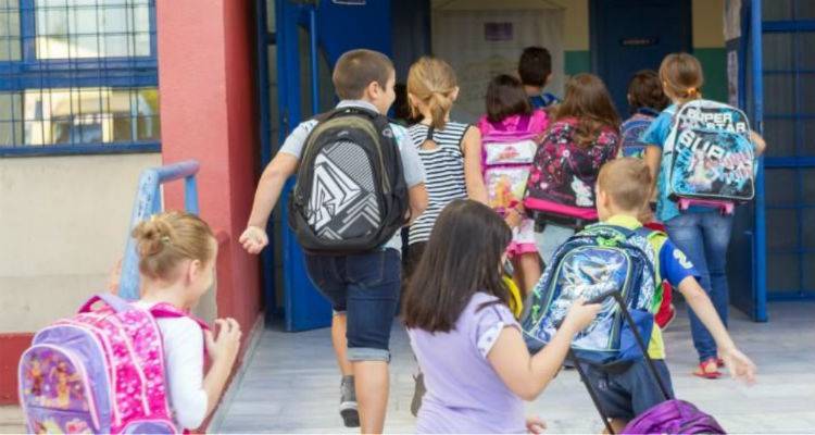 &Mu;&epsilon;&iota;ώ&nu;&epsilon;&tau;&alpha;&iota; &alpha;&pi;ό 25 &sigma;&epsilon; 22 &omicron; &alpha;&rho;&iota;&theta;&mu;ό&sigmaf; &tau;&omega;&nu; &mu;&alpha;&theta;&eta;&tau;ώ&nu; &alpha;&nu;ά &tau;ά&xi;&eta; &gamma;&iota;&alpha; &Nu;&eta;&pi;&iota;&alpha;&gamma;&omega;&gamma;&epsilon;ί&alpha; &kappa;&alpha;&iota; &Alpha;&rsquo; &Delta;&eta;&mu;&omicron;&tau;&iota;&kappa;&omicron;ύ | &Delta;&iota;&omicron;&rho;ί&zeta;&omicron;&nu;&tau;&alpha;&iota; 450 &epsilon;&kappa;&pi;&alpha;&iota;&delta;&epsilon;&upsilon;&tau;&iota;&kappa;&omicron;ί &epsilon;&pi;&iota;&tau;&upsilon;&chi;ό&nu;&tau;&epsilon;&sigmaf; &tau;&omicron;&upsilon; &delta;&iota;&alpha;&gamma;&omega;&nu;&iota;&sigma;&mu;&omicron;ύ &Alpha;&Sigma;&Epsilon;&Pi; 2008