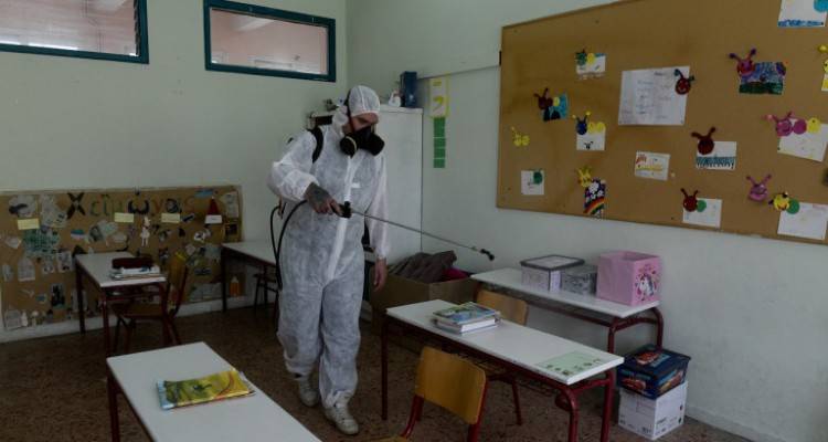 Κορωνοϊός: Πώς θα επιστρέψουν οι μαθητές στα σχολεία | Ολα τα μέτρα του υπουργείου Παιδείας
