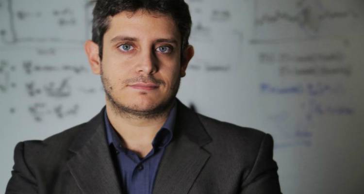 Ο Λημνιός που διαπρέπει στο ΜΙΤ: Ανέπτυξε αλγόριθμο που προβλέπει ακραία γεγονότα!