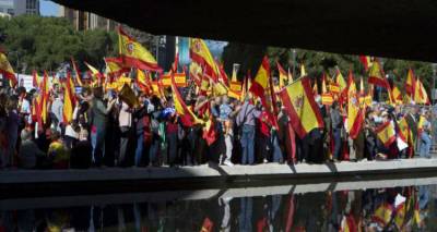 &Mu;&alpha;&delta;&rho;ί&tau;&eta;-&Kappa;&alpha;&tau;&alpha;&lambda;&omicron;&nu;ί&alpha;: &Alpha;&pi;ό &tau;&omicron; &delta;&eta;&mu;&omicron;&psi;ή&phi;&iota;&sigma;&mu;&alpha;, &sigma;&tau;&eta;&nu; &alpha;&pi;ό&lambda;&upsilon;&tau;&eta; &rho;ή&xi;&eta; | &Tau;&omicron; &chi;&rho;&omicron;&nu;&iota;&kappa;ό &tau;&eta;&sigmaf; &kappa;&rho;ί&sigma;&eta;&sigmaf; &pi;&omicron;&upsilon; &alpha;&pi;&epsilon;&iota;&lambda;&epsilon;ί &tau;&eta;&nu; &Iota;&sigma;&pi;&alpha;&nu;ί&alpha;