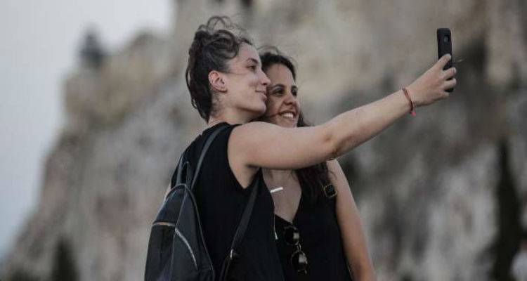 &Epsilon;&rho;&chi;&epsilon;&tau;&alpha;&iota; &nu;έ&omicron;&sigmaf; &phi;ό&rho;&omicron;&sigmaf; &sigma;&epsilon; έ&xi;&upsilon;&pi;&nu;&alpha; &kappa;&iota;&nu;&eta;&tau;ά &tau;&eta;&lambda;έ&phi;&omega;&nu;&alpha;, &tau;ά&mu;&pi;&lambda;&epsilon;&tau; &kappa;&alpha;&iota; &upsilon;&pi;&omicron;&lambda;&omicron;&gamma;&iota;&sigma;&tau;έ&sigmaf;
