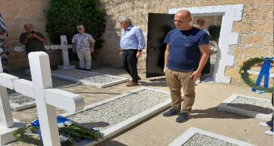 &Eta; &Lambda;ή&mu;&nu;&omicron;&sigmaf; &tau;ί&mu;&eta;&sigma;&epsilon; &tau;&omicron;&upsilon;&sigmaf; &Kappa;ύ&pi;&rho;&iota;&omicron;&upsilon;&sigmaf; &alpha;&gamma;&omega;&nu;&iota;&sigma;&tau;έ&sigmaf; &kappa;&alpha;&iota; &tau;&eta; &mu;&nu;ή&mu;&eta; &tau;&omega;&nu; &theta;&upsilon;&mu;ά&tau;&omega;&nu; &tau;&eta;&sigmaf; &epsilon;&iota;&sigma;&beta;&omicron;&lambda;ή&sigmaf;