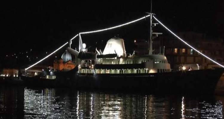 &Sigma;&alpha;&omicron;&upsilon;&delta;ά&rho;&alpha;&beta;&alpha;&sigmaf; &pi;&rho;ί&gamma;&kappa;&iota;&pi;&alpha;&sigmaf; &sigma;&tau;&eta; &Mu;&upsilon;&tau;&iota;&lambda;ή&nu;&eta; &mu;&epsilon; &tau;&eta; &laquo;&Chi;&rho;&iota;&sigma;&tau;ί&nu;&alpha;&raquo;