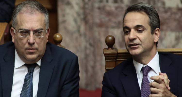 Ιστορική συναίνεση: Πέρασε με πλειοψηφία 288 βουλευτών η ψήφος αποδήμων