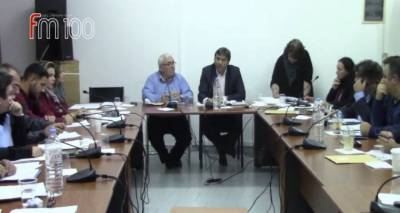 &Lambda;ή&mu;&nu;&omicron;&sigmaf;: &Alpha;&pi;&alpha;&lambda;&lambda;&alpha;&gamma;ή &alpha;&pi;ό &tau;&alpha; &delta;&eta;&mu;&omicron;&tau;&iota;&kappa;ά &tau;έ&lambda;&eta;, &tau;&omicron;&upsilon;&sigmaf; &phi;ό&rho;&omicron;&upsilon;&sigmaf; &kappa;&alpha;&iota; &tau;&alpha; &mu;&iota;&sigma;&theta;ώ&mu;&alpha;&tau;&alpha; &psi;ή&phi;&iota;&sigma;&epsilon; &tau;&omicron; &Delta;&eta;&mu;&omicron;&tau;&iota;&kappa;ό &Sigma;&upsilon;&mu;&beta;&omicron;ύ&lambda;&iota;&omicron;