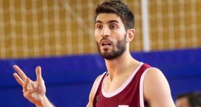 &Tau;&sigma;&alpha;ϊ&rho;έ&lambda;&eta;&sigmaf;: &laquo;&Kappa;&alpha;&tau;&alpha;&lambda;ά&beta;&alpha;&mu;&epsilon; &tau;&alpha; &lambda;ά&theta;&eta; &mu;&alpha;&sigmaf;, &nu;&alpha; &alpha;&nu;&tau;&iota;&delta;&rho;ά&sigma;&omicron;&upsilon;&mu;&epsilon; &mu;&epsilon; &Pi;&alpha;&nu;&iota;ώ&nu;&iota;&omicron;&raquo;