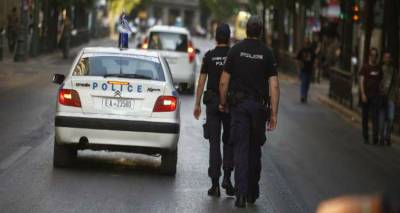 &Sigma;&upsilon;&nu;&alpha;&gamma;&epsilon;&rho;&mu;ό&sigmaf; &sigma;&tau;&eta;&nu; &Epsilon;&Lambda;.&Alpha;&Sigma;.: &Alpha;&pi;έ&delta;&rho;&alpha;&sigma;&alpha;&nu; &tau;&rho;&epsilon;&iota;&sigmaf; &Alpha;&lambda;&beta;&alpha;&nu;&omicron;ί &kappa;&alpha;&kappa;&omicron;&pi;&omicron;&iota;&omicron;ί &alpha;&pi;ό &tau;&omicron; &Mu;&epsilon;&tau;&alpha;&gamma;&omega;&gamma;ώ&nu;