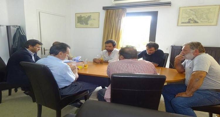 «Ζεσταίνουν» τις  μηχανές αγροκτηνοτρόφοι και αλιείς της Λήμνου (mp3)