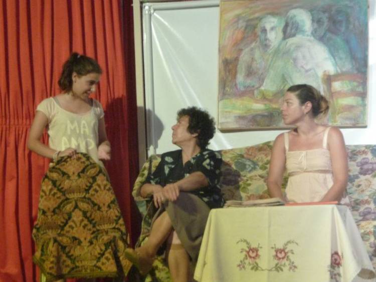 &laquo;&Omicron;&iota; &mu;&iota;&kappa;&rho;&omicron;ί &phi;&alpha;&rho;&iota;&sigma;&alpha;ί&omicron;&iota;&raquo; &alpha;&nu;&omicron;ί&gamma;&omicron;&upsilon;&nu; &sigma;ή&mu;&epsilon;&rho;&alpha; &tau;&eta;&nu; &alpha;&upsilon;&lambda;&alpha;ί&alpha; | &Pi;&rho;&epsilon;&mu;&iota;έ&rho;&alpha; &gamma;&iota;&alpha; &tau;&eta;&nu; 26&eta; &sigma;&upsilon;&nu;ά&nu;&tau;&eta;&sigma;&eta; &epsilon;&rho;&alpha;&sigma;&iota;&tau;&epsilon;&chi;&nu;&iota;&kappa;ώ&nu; &theta;&iota;ά&sigma;&omega;&nu; &sigma;&tau;&eta; &Lambda;ή&mu;&nu;&omicron;