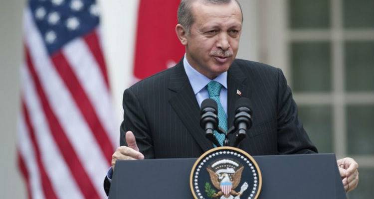 &Omicron; &Epsilon;&rho;&nu;&tau;&omicron;&gamma;ά&nu; &pi;ά&epsilon;&iota; &sigma;&tau;&omicron;&nu; &Lambda;&epsilon;&upsilon;&kappa;ό &Omicron;ί&kappa;&omicron;: Ή &theta;&alpha; &tau;&alpha; &sigma;&pi;ά&sigma;&omicron;&upsilon;&mu;&epsilon;, ή &theta;&alpha; &tau;&alpha; &beta;&rho;&omicron;ύ&mu;&epsilon;, &lambda;έ&nu;&epsilon; &omicron;&iota; &Alpha;&mu;&epsilon;&rho;&iota;&kappa;&alpha;&nu;&omicron;ί