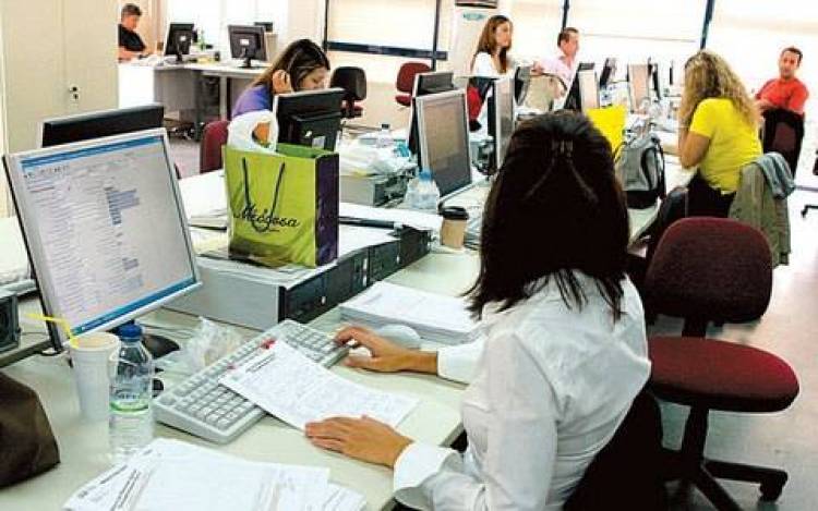 Αναγνώριση ως 3 πλασματικά χρόνια σε δημόσιους υπαλλήλους που τίθενται σε διαθεσιμότητα