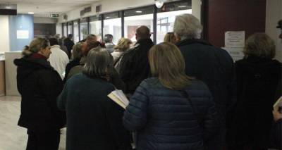 &Tau;&iota; &pi;&epsilon;&rho;&iota;&lambda;&alpha;&mu;&beta;ά&nu;&epsilon;&iota; &tau;&omicron; &sigma;&chi;έ&delta;&iota;&omicron; &gamma;&iota;&alpha; &tau;&iota;&sigmaf; 120 &delta;ό&sigma;&epsilon;&iota;&sigmaf;