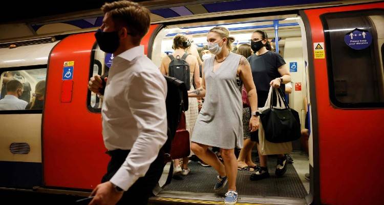 &Beta;&rho;&epsilon;&tau;&alpha;&nu;ί&alpha;: &Omicron; &Mu;&pi;ό&rho;&iota;&sigmaf; &Tau;&zeta;ό&nu;&sigma;&omicron;&nu; &kappa;&alpha;&tau;&alpha;&rho;&gamma;&epsilon;ί ό&lambda;&alpha; &tau;&alpha; &mu;έ&tau;&rho;&alpha; Covid &sigma;&tau;&iota;&sigmaf; 21 &Phi;&epsilon;&beta;&rho;&omicron;&upsilon;&alpha;&rho;ί&omicron;&upsilon;