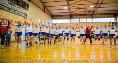 &Sigma;&tau;&eta; &Lambda;ή&mu;&nu;&omicron; &tau;&eta;&nu; &Kappa;&upsilon;&rho;&iota;&alpha;&kappa;ή &eta; &Epsilon;&theta;&nu;&iota;&kappa;ή &Epsilon;&lambda;&lambda;ά&delta;&omicron;&sigmaf; &Chi;ά&nu;&tau;&mu;&pi;&omicron;&lambda; (mp3)