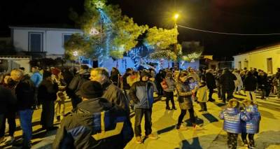 &Eta; &pi;&lambda;&alpha;&tau;&epsilon;ί&alpha; &tau;&omicron;&upsilon; &Beta;ά&rho;&omicron;&upsilon;&sigmaf; &phi;&omega;&tau;ί&zeta;&epsilon;&tau;&alpha;&iota; &kappa;&alpha;&iota; &upsilon;&pi;&omicron;&delta;έ&chi;&epsilon;&tau;&alpha;&iota; &tau;&eta;&nu; &omicron;&mu;&omicron;&rho;&phi;ό&tau;&epsilon;&rho;&eta; &pi;&epsilon;&rho;ί&omicron;&delta;&omicron; &tau;&omicron;&upsilon; &chi;&rho;ό&nu;&omicron;&upsilon;