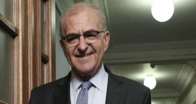 &Delta;&iota;&alpha;&mu;&alpha;&tau;ά&rho;&eta;&sigmaf;: &Pi;&alpha;&rho;&alpha;&kappa;&omicron;&lambda;&omicron;ύ&theta;&eta;&sigma;&alpha; &tau;&omicron; &mu;&epsilon;&tau;&alpha;&pi;&tau;&upsilon;&chi;&iota;&alpha;&kappa;ό &sigma;&tau;&omicron; Columbia, &delta;&epsilon;&nu; &tau;&omicron; &tau;&epsilon;&lambda;&epsilon;ί&omega;&sigma;&alpha;