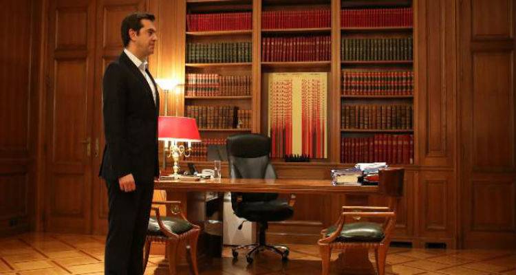 &Eta; &kappa;&upsilon;&beta;έ&rho;&nu;&eta;&sigma;&eta; &mu;&pi;&rho;&omicron;&sigma;&tau;ά &sigma;&epsilon; &alpha;&delta;&iota;έ&xi;&omicron;&delta;&omicron;: &Sigma;&upsilon;&mu;&phi;&omega;&nu;ί&alpha; &mu;&epsilon; &mu;έ&tau;&rho;&alpha; ή &alpha;&chi;&alpha;&rho;&tau;&omicron;&gamma;&rho;ά&phi;&eta;&tau;&alpha; &nu;&epsilon;&rho;ά